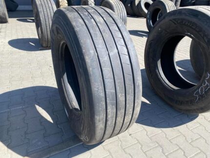  Opona używana ciężarowa naczepowa 385/65R22.5 GOODYEAR KMAX T GEN-2 / 7-9mm