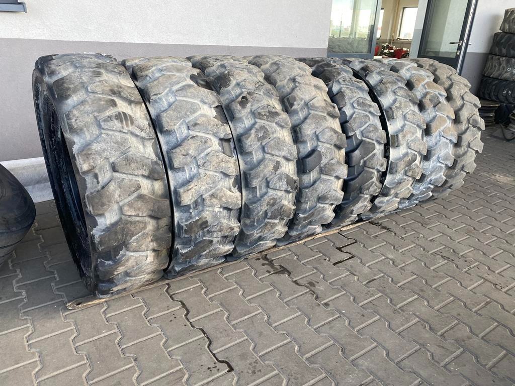 Opona używana ciężarowa do naczepy 385/65R22.5 CONTINENTAL CONTI HYBRID HT3+ / 9-11mm Opony przemysłowe do koparek 290/90-20 LIEBHERR EXCAVATOR EM-22 40% BIEŻNIKA