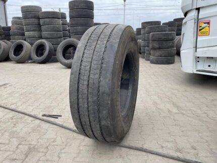  Opona używana ciężarowa przednia 385/65R22.5 MICHELIN X MULTI Z / 8-9mm