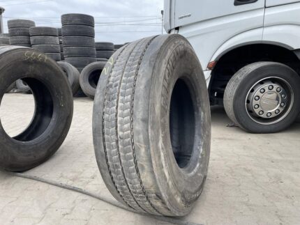  Opona używana ciężarowa przednia 385/65R22.5 MICHELIN X MULTI Z / 11mm