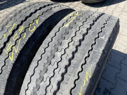 Opony używane ciężarowe przednie 235/75R17.5 BARUM ROAD FRONT BF14 / 10-12mm