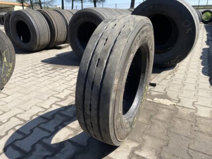  Opona używana ciężarowa naczepowa 215/75R17.5 MICHELIN X MULTI T2 / 9-10mm
