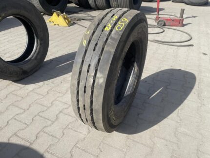  Opona używana ciężarowa naczepowa 215/75R17.5 MICHELIN X MULTI T2 / 11-12mm