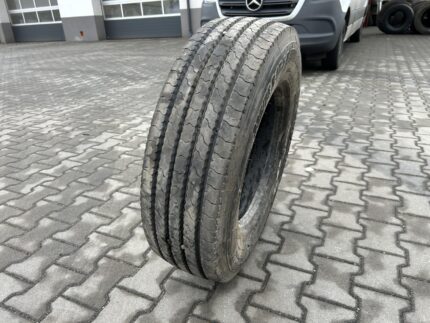  Opona używana ciężarowa 235/75R17.5 BFGOODRICH ROUTE CONTROL T / 10-11mm