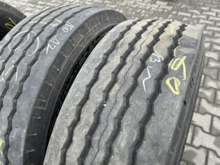 Opony używane ciężarowe naczepowe 285/70R19.5 PIRELLI ST:01 / 10-12mm