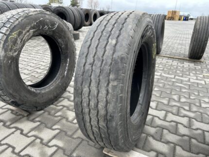 Opona używana ciężarowa naczepowa 285/70R19.5 PIRELLI ST:01 / 8-9mm