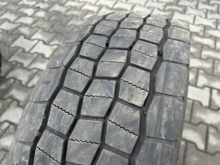 Opona używana ciężarowa napędowa 245/70R17.5 FALKEN BI856 / 9-10mm