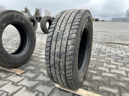  Opona używana ciężarowa napędowa 245/70R17.5 ADVANCE GR-D2 / 9-11mm