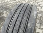 Opona używana ciężarowa przednia 245/70R17.5 BRIDGESTONE R227 / 7-8mm
