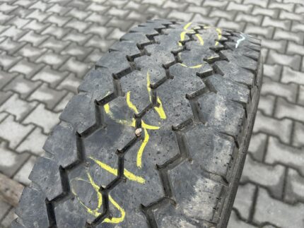 Opona używana ciężarowa naczepowa 235/75R17.5 TEAMSTAR TH DRIVE 2 / 7-9mm