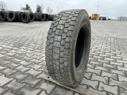  Opona używana ciężarowa napędowa 235/75R17.5 BRIDGESTONE M729 / 8-10mm