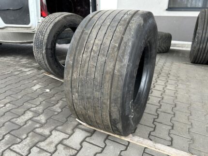  Opona ciężarowa używana naczepowa 435/50R19.5 PIRELLI H02 PRO TRAILER / 9-10mm