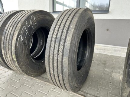 Opona używana ciężarowa przednia 315/80R22.5 PIRELLI ITINERIS S STEER / 15mm