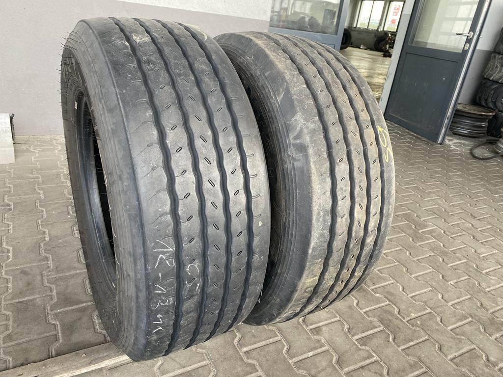 Opona ciężarowa używana naczepowa 435/50R19.5 GOODYEAR KMAX T GEN-2 / 9-10mm Opony ciężarowe używane naczepowe 385/55R22.5 ANTEO PRO-T II / 12-13mm