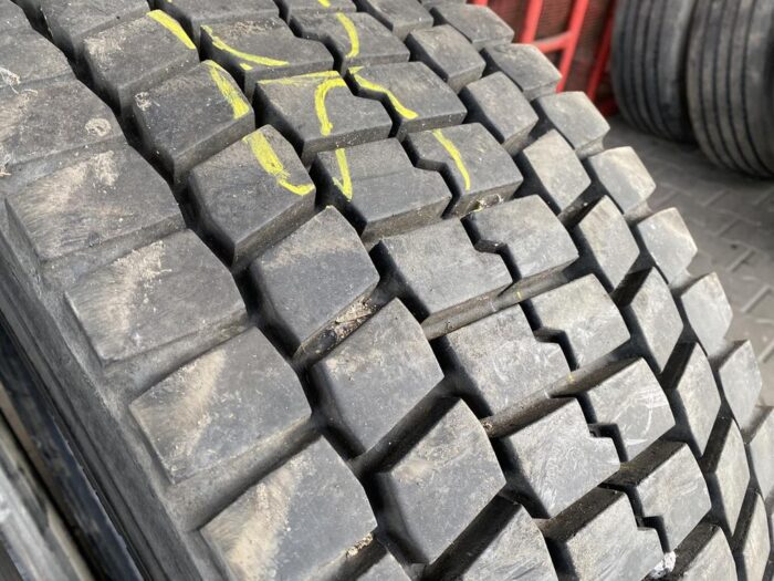 Opony ciężarowe używane napędowe 285/60R22.5 BRIDGESTONE M729 / 15-16mm