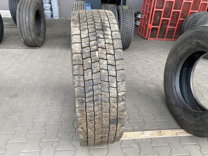 Opona ciężarowa używana napędowa 315/80R22.5 PIRELLI TR:01 TRIATHLON / 18-19mm