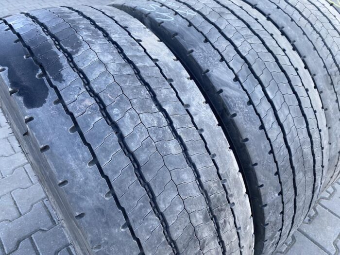 Opony używane ciężarowe napędowe 295/60R22.5 PIRELLI TH:01 ENERGY / 8mm