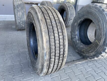  Opona używana ciężarowa prowadząca 385/65R22.5 PIRELLI FR:01 TRIATHLON  / 11mm
