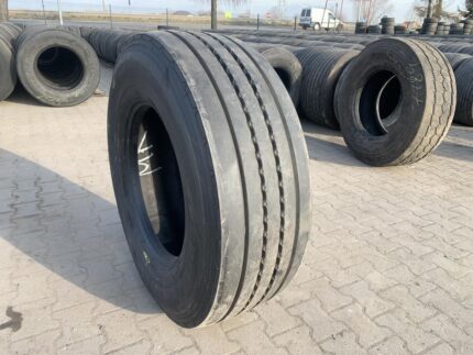  Opona używana ciężarowa naczepa 385/65R22.5 SEMPERIT RUNNER T2 / 12-13mm
