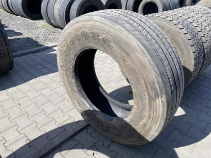 Opona ciężarowa używana prowadząca 315/70R22.5 FIRESTONE FS422 EVO PLUS / 8-9mm