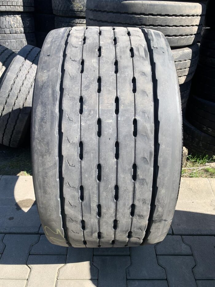 Opona używana ciężarowa do naczepy mega 445/45R19.5 MICHELIN X MULTI T HL / 10-12mm