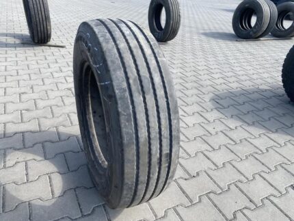  Opona ciężarowa używana naczepowa 235/75R17.5 TAURUS ROADS T / 7-8mm