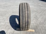 Opona ciężarowa używana naczepowa 245/70R19.5 DUNLOP SP246 / 8-9mm