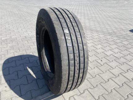  Opona ciężarowa używana prowadząca 285/70R19.5 DUNLOP SP346 / 7-8mm