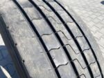 Opona ciężarowa używana prowadząca 285/70R19.5 DUNLOP SP346 / 7-8mm