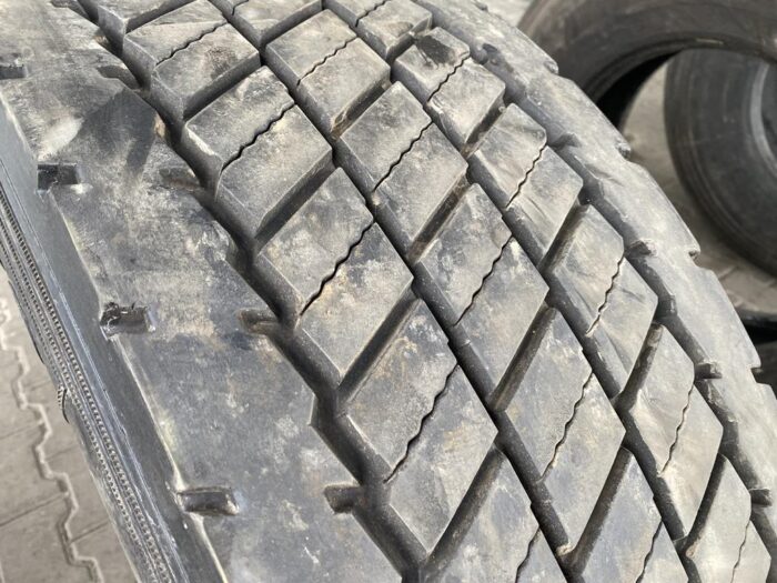 Opona ciężarowa używana napędowa 315/70R22.5 BARUM BD200 ROAD / 9-11mm