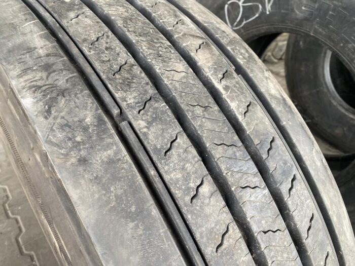 Opona ciężarowa używana prowadząca 315/70R22.5 CONTINENTAL CONTI ECOREGIONAL HS3+ / 11-12mm