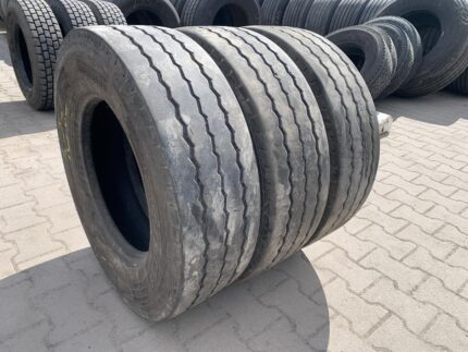 Opony używane ciężarowe naczepowe 235/75R17.5 PIRELLI ST:01 / 5-7mm