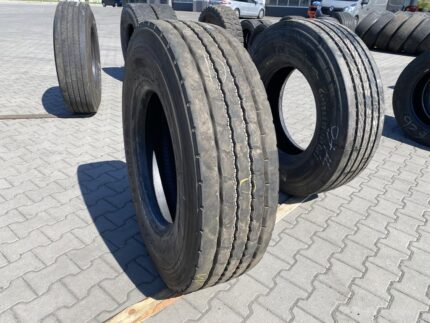  Używana opona ciężarowa prowadząca 315/80R22.5 BRIDGESTONE M-STEER 001 / 13-14mm