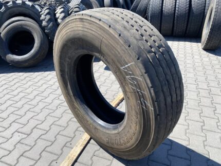Używana opona ciężarowa prowadząca 315/80R22.5 BRIDGESTONE M-STEER 001 / 13-14mm