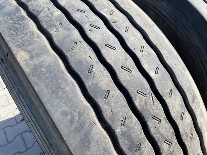 Opony ciężarowe używane naczepowe 385/65R22.5 ANTEO PRO-T II / 9-10mm