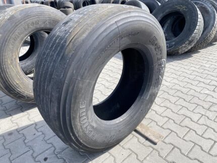 Opona ciężarowa używana prowadząca 385/65R22.5 BRIDGESTONE R-STEER 001 / 7-10mm