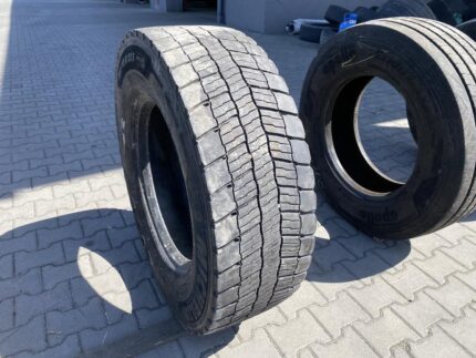  Opona ciężarowa używana napędowa 315/70R22.5 MICHELIN X MULTI D / 9-11mm