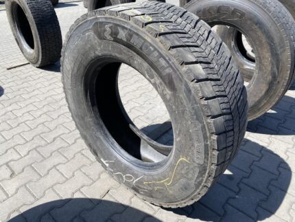 Opona ciężarowa używana napędowa 315/70R22.5 MICHELIN X MULTI D / 9-11mm
