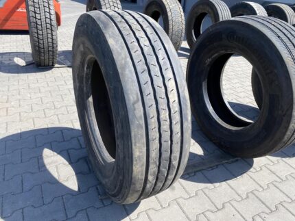  Opona ciężarowa używana prowadząca 315/70R22.5 SEMPERIT RUNNER F2 / 9-10mm
