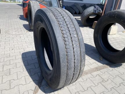  Opona ciężarowa używana prowadząca 315/70R22.5 HANKOOK SMART FLEX AH51 / 12mm