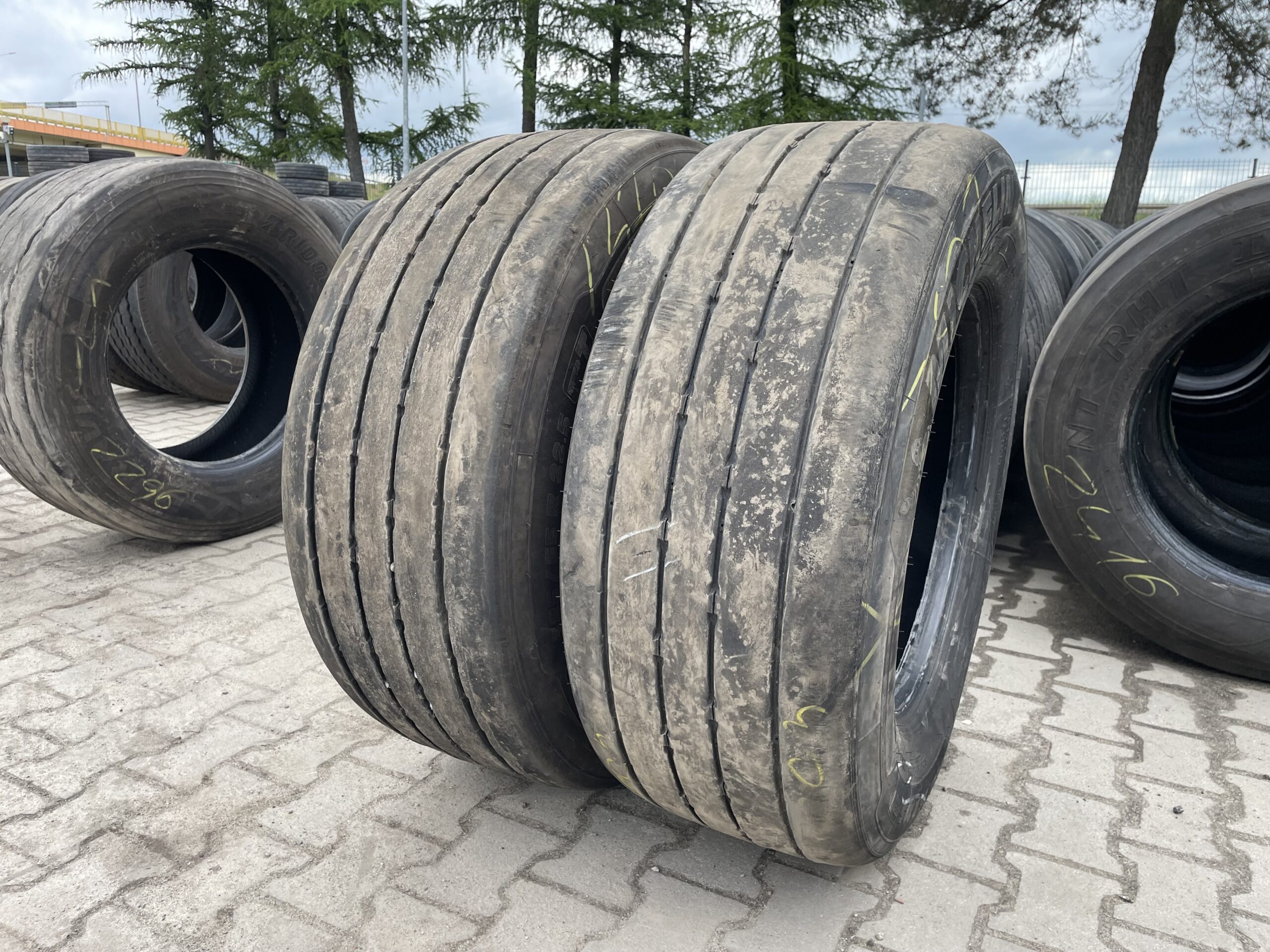 Opony używane ciężarowe naczepowe 385/55R22.5 MICHELIN X MULTI T2 EVOLUTION / 7-10mm Opony używane ciężarowe naczepowe 385/55R22.5 MICHELIN X MULTI T2 EVOLUTION / 7-10mm