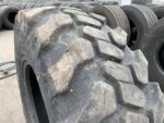 Opona używana przemysłowa uniwersalna ładowarka 405/70R20 16/70R20 LEAO STRONG-MAX LR400 80-90% BIEŻNIKA