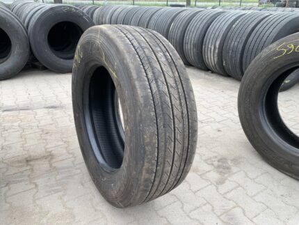  Opona używana ciężarowa przednia 315/60R22.5 GOODYEAR FUELMAX S HL / 8-9mm