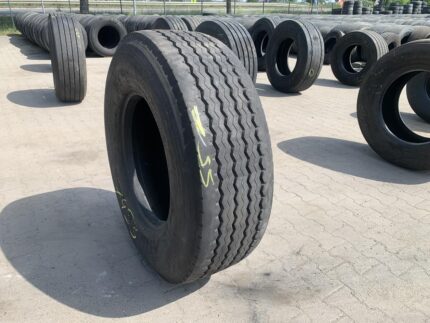  Opona używana ciężarowa naczepowa 385/65R22.5 BIEŻNIKOWANA TYP BRIDGESTONE R168 / 13-14mm