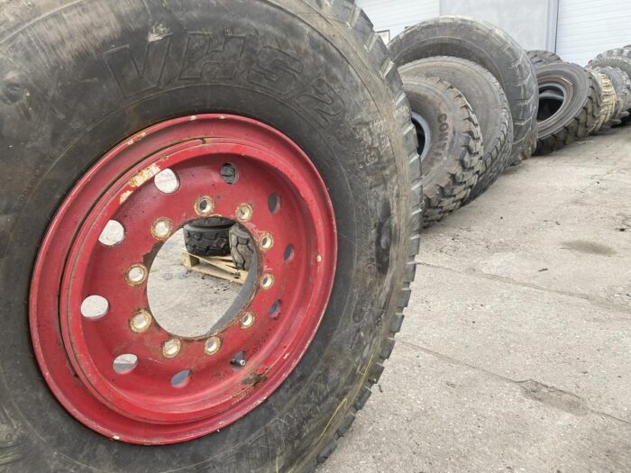 Koło przemysłowe do dźwigu 445/95r25 16.00r25 BRIDGESTONE VHS2/ 99% Bieżnika
