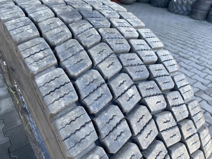 Opona ciężarowa używana napędowa 315/80R22.5 WINDPOWER PRO DR85 / 17-18mm