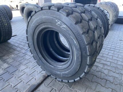 Opony przemysłowe 12.00-20 TRELLEBORG T-900 / 50% BIEŻNIKA
