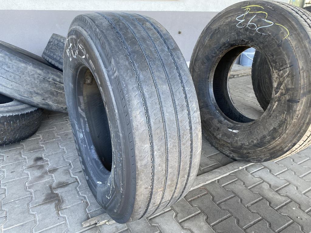Opona ciężarowa używana prowadząca 385/65R22.5 PIRELLI FH:01 ENERGY / 11mm Opona ciężarowa używana prowadząca 385/65R22.5 PIRELLI FH:01 ENERGY / 11mm
