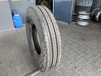  Opona ciężarowa używana prowadząca 9.00R20 MICHELIN XZA / 14mm
