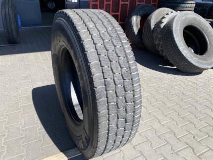  Opona ciężarowa używana prowadząca 315/80R22.5 MICHELIN XFN2+ / 12-13mm